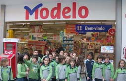 Visita ao Hipermercado Modelo